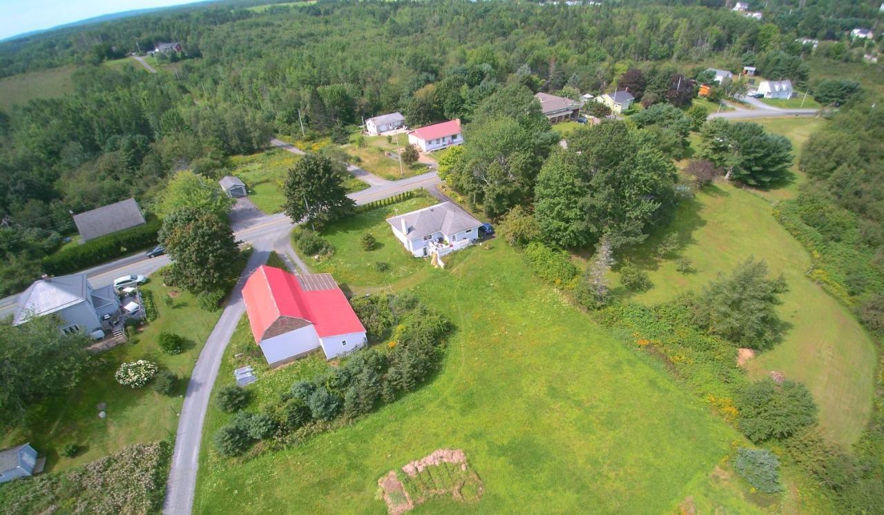 Beautiful Home On Sunny Acreage ルーネンバーグ エクステリア 写真