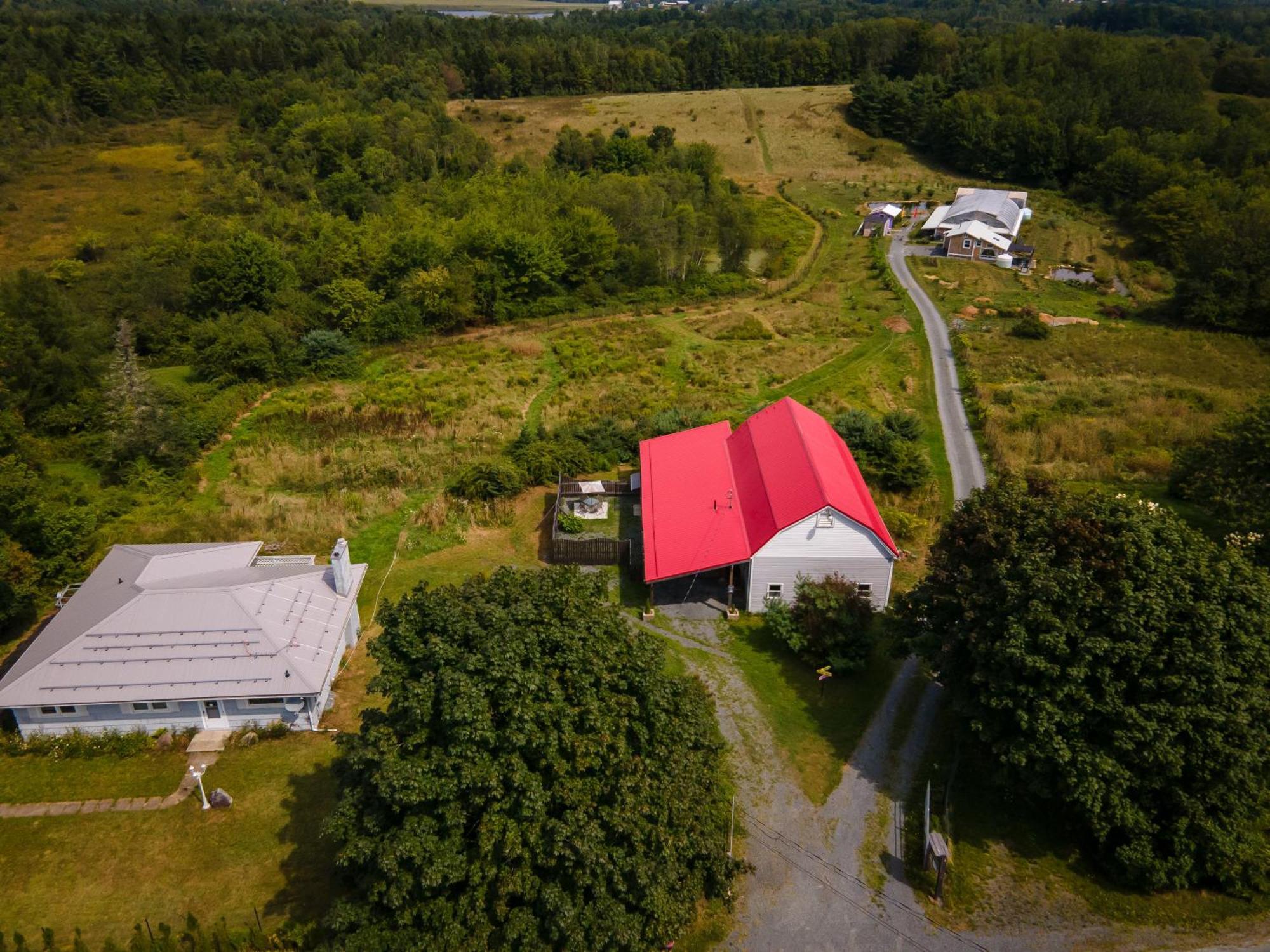 Beautiful Home On Sunny Acreage ルーネンバーグ エクステリア 写真
